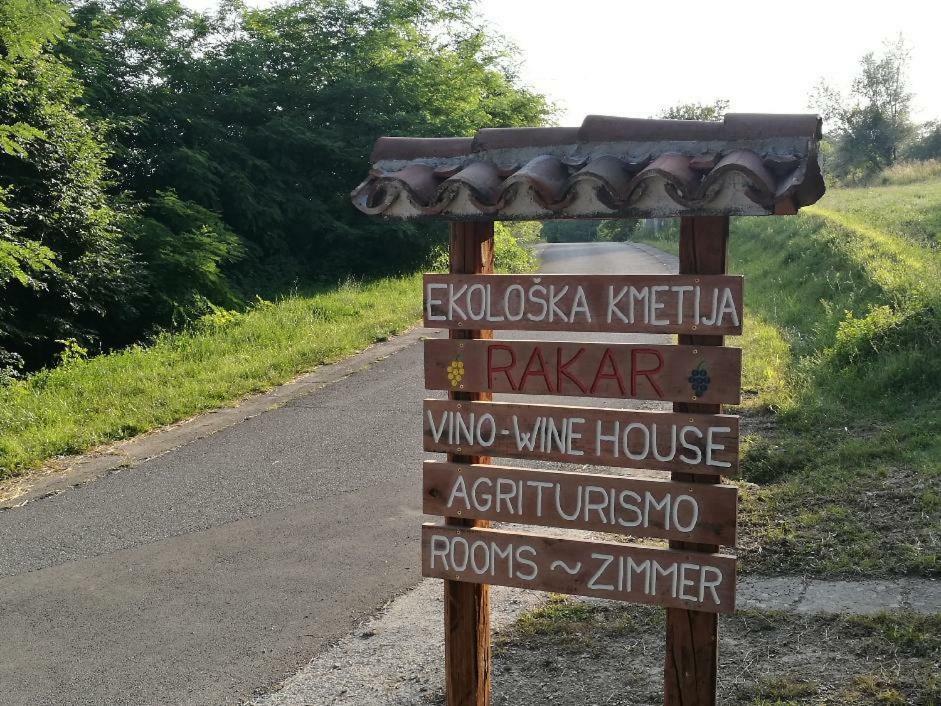Wine House Rakar Vendégház Gračišče Kültér fotó